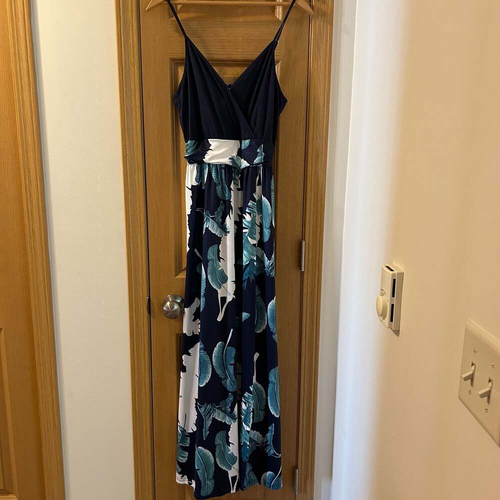 Newshows Tropical Leaf Print Spaghetti Strap Maxi Dress